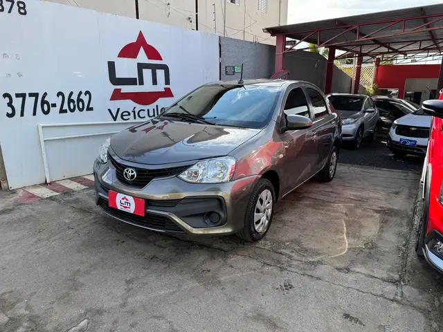 Carro Toyota Etios Sedan 2018 XS 1.5 (Aut) (Flex)