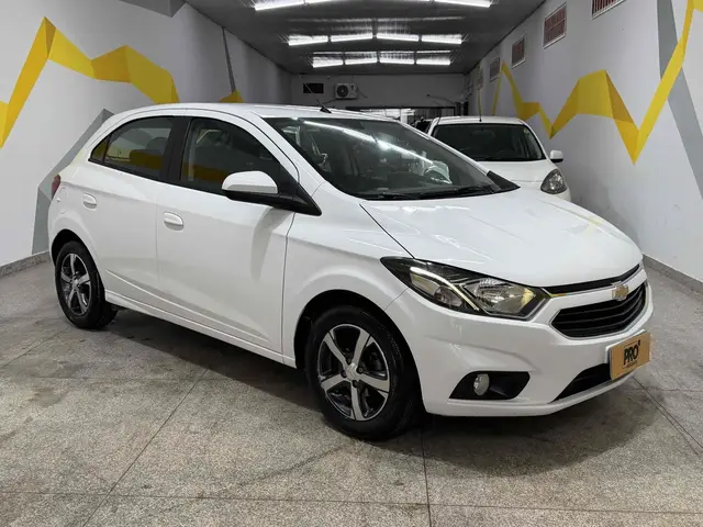 Carro Chevrolet Onix 2018 1.4 LTZ SPE/4 (Aut)