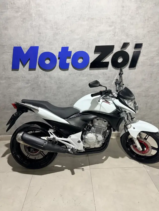 Moto Honda CB 300R 2012 Edição Especial