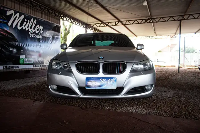 Carro BMW 320i 2011 320i Top 2.0 16V