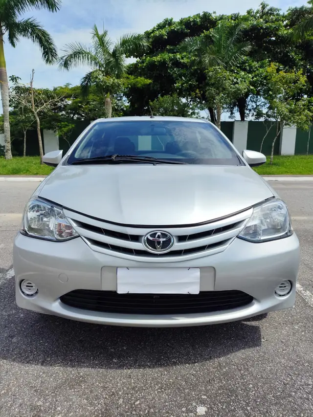 Carro Toyota Etios Sedan 2015 X 1.5 (Flex)