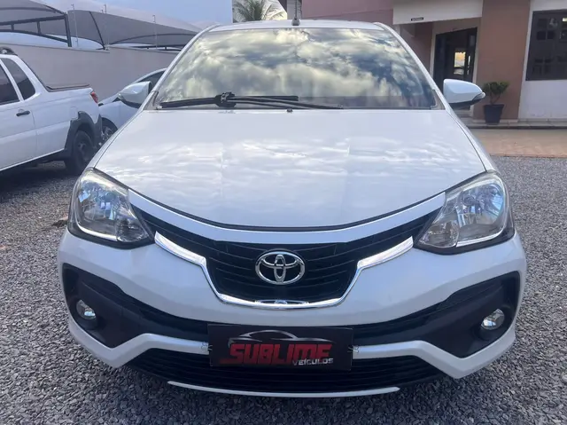 Carro Toyota Etios 2018 Platinum 1.5 (Aut) (Flex)