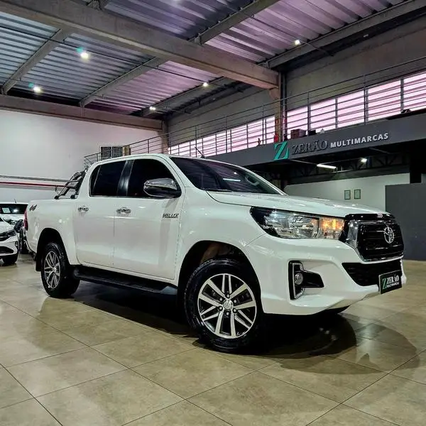 Carro Toyota Hilux Cabine Dupla 2020 Hilux 2.8 TDI SRV CD 4x4 (Aut)