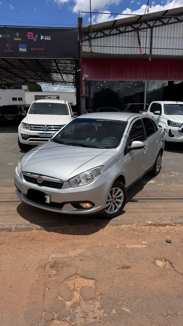 Carro Fiat Grand Siena 2016 Evo Attractive 1.4 8V (Flex)