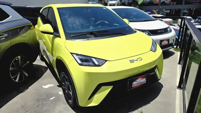 Carro BYD Dolphin Mini 2025 EV