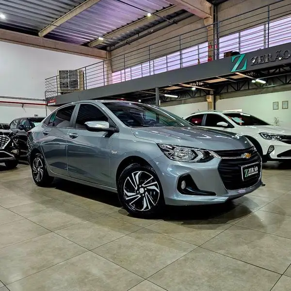 Carro Chevrolet Onix Plus 2024 LT 1.0