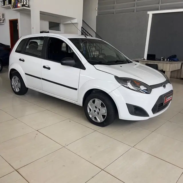 Carro Ford Fiesta Hatch 2011 1.0 (Flex)