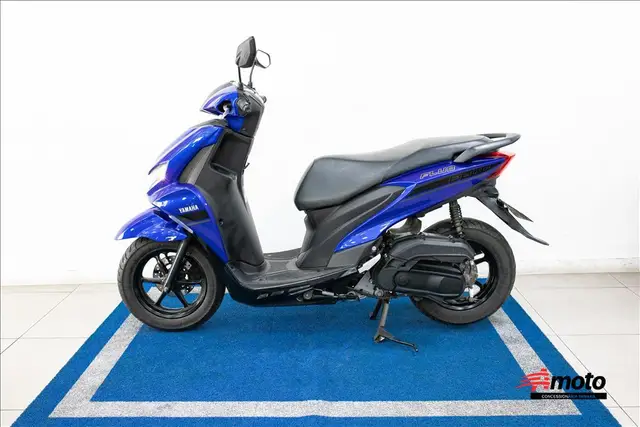 Moto Yamaha Fluo 2024 ABS
