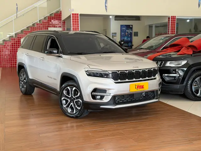 Carro Jeep Commander 2023 Limited 1.3 T270