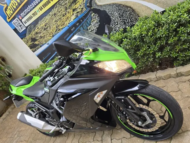 Moto Kawasaki Ninja 2018 300 (ABS)