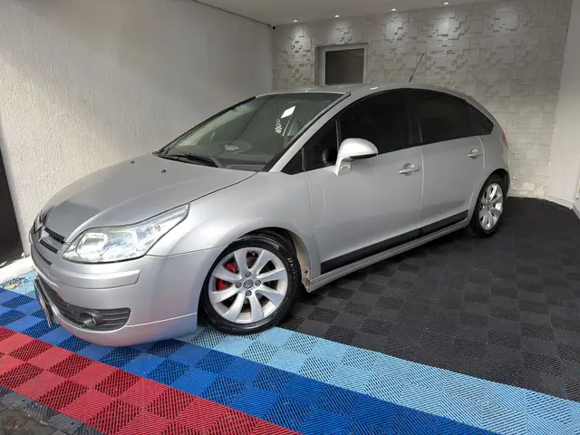 Carro Citroën C4 2010 GLX 2.0 (flex)