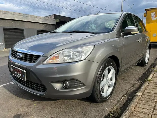 Carro Ford Focus Sedan 2010 GLX 2.0 16V (Flex)
