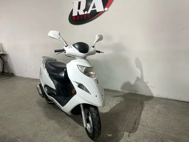 Moto Suzuki Burgman 2014 125i