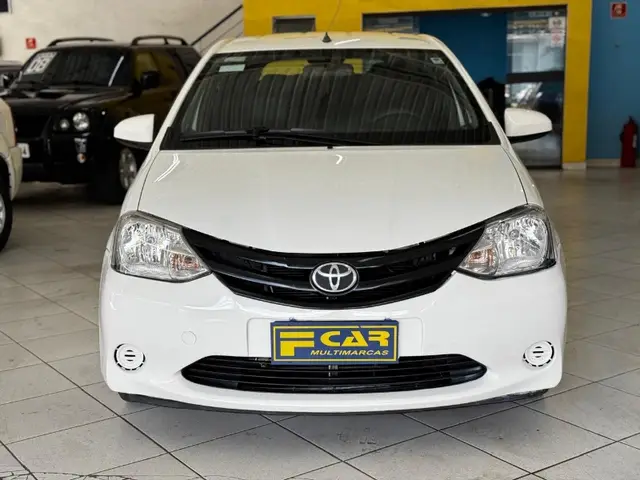Carro Toyota Etios 2016 XS 1.5 (Flex)