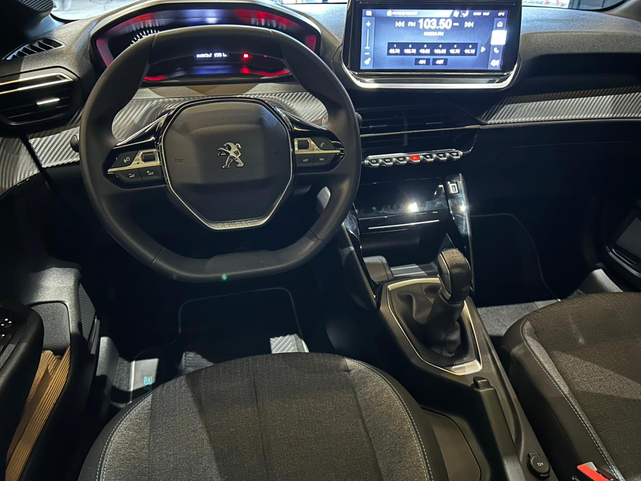 peugeot 208 style 1.0