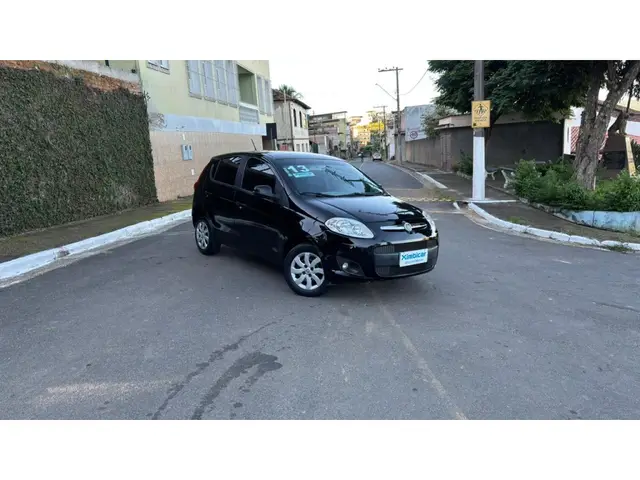 Carro Fiat Palio 2013 Attractive 1.0 8V (Flex)