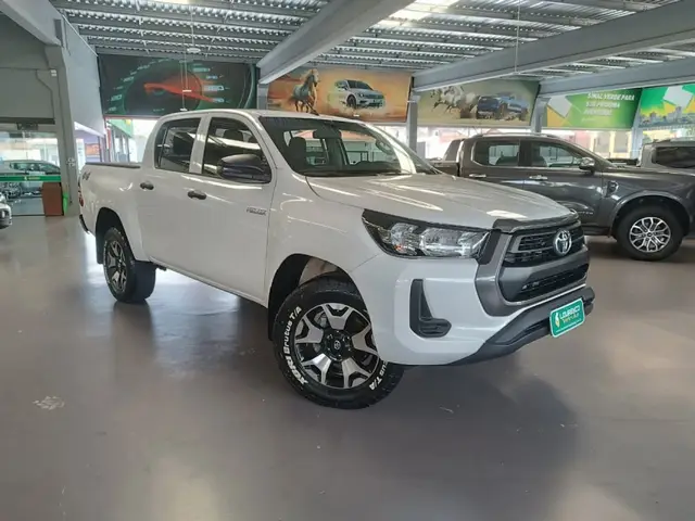 Carro Toyota Hilux Cabine Dupla 2024 STD Power Pack 4x4 2.8 Diesel