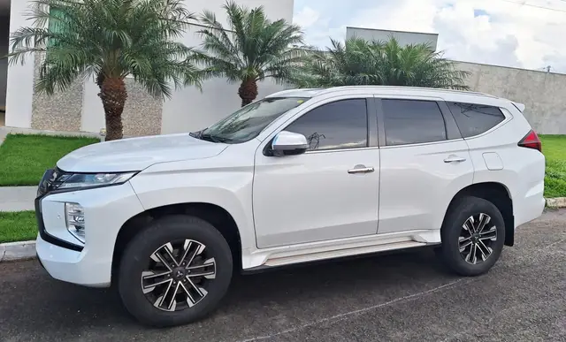 Carro Mitsubishi Pajero Sport 2022 2.4 DI-D HPE (Aut) 4x4