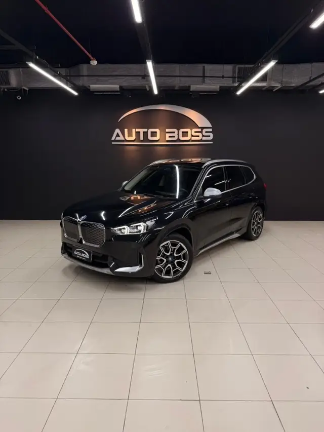Carro BMW iX1 2024 eDrive20 X Line (Aut.) (Elétrico)