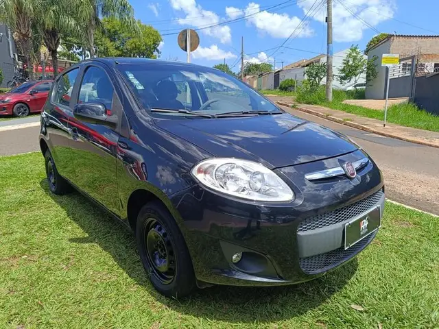 Carro Fiat Palio 2014 Attractive 1.0 8V (Flex)