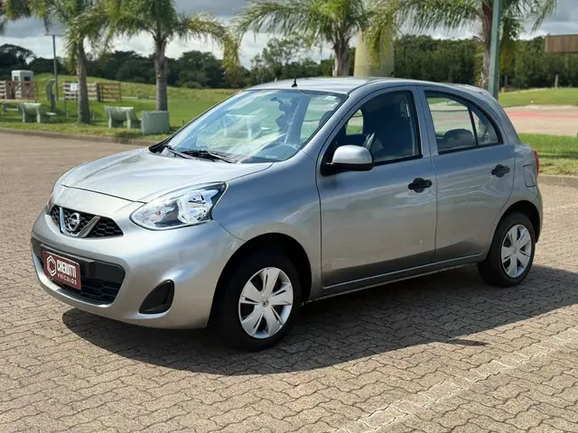 Carro Nissan March 2017 1.0 12V S (Flex)