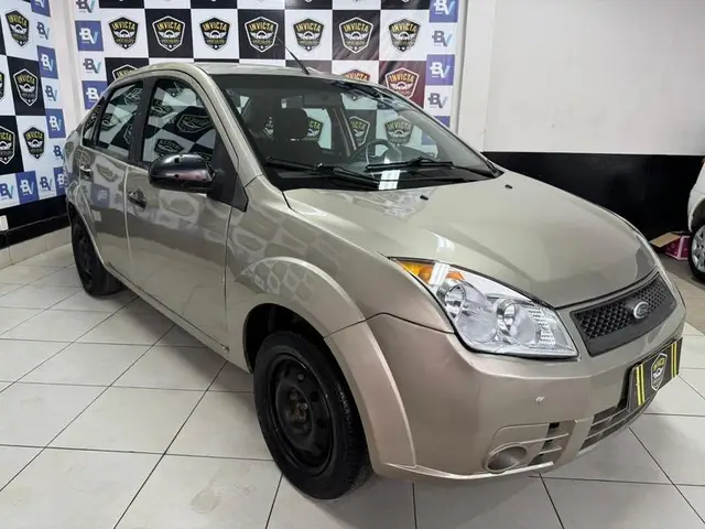 Carro Ford Fiesta Sedan 2008 1.0 (Flex)