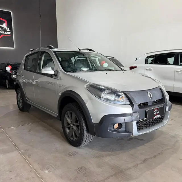 Carro Renault Sandero Stepway 2013 1.6 16V Hi-Flex (aut)