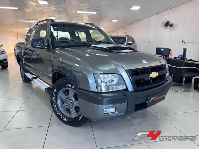 Carro Chevrolet S10 Cabine Dupla 2011 S10 Rodeio 2.4 Flexpower 4X2 (Cab Dupla)