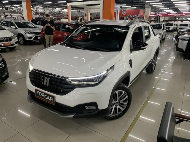 Carro Fiat Strada 2025 Volcano 1.3 Flex 8V CD Aut.