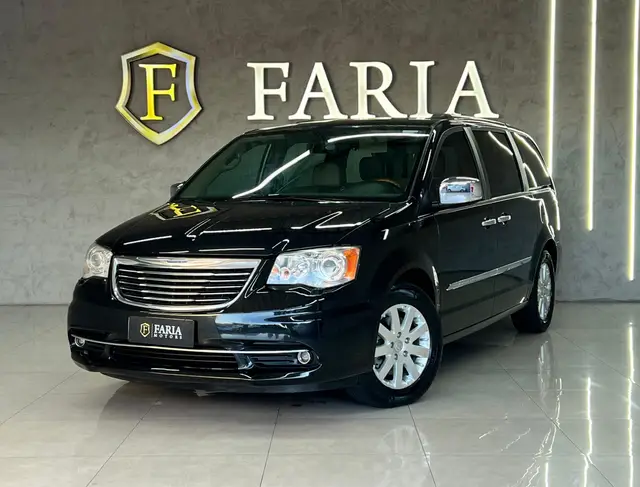 Carro Chrysler Town & Country 2014 Touring 3.6 V6 Aut.
