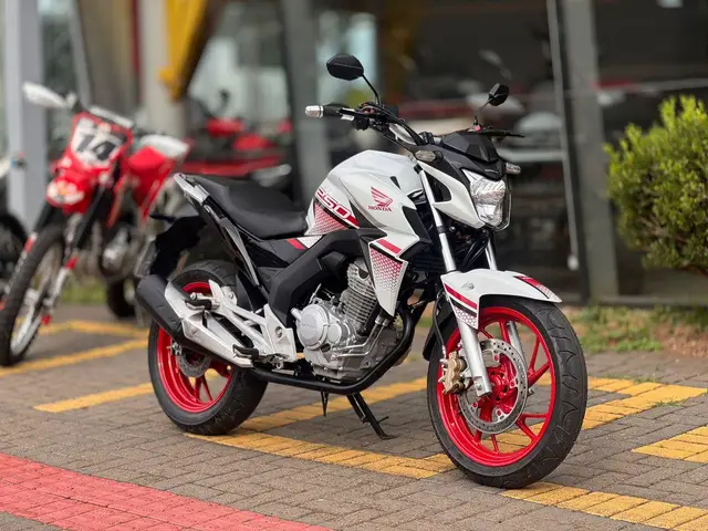 Moto Honda CB 250F Twister 2022 (CBS)