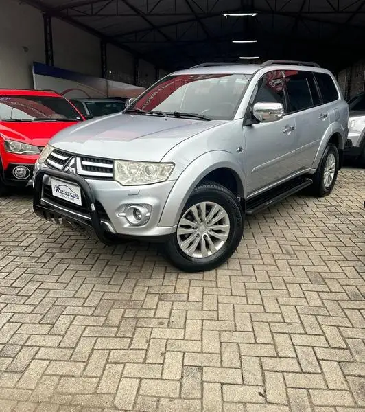 Carro Mitsubishi Pajero 2016 3.2 DI-D 4WD (Aut)