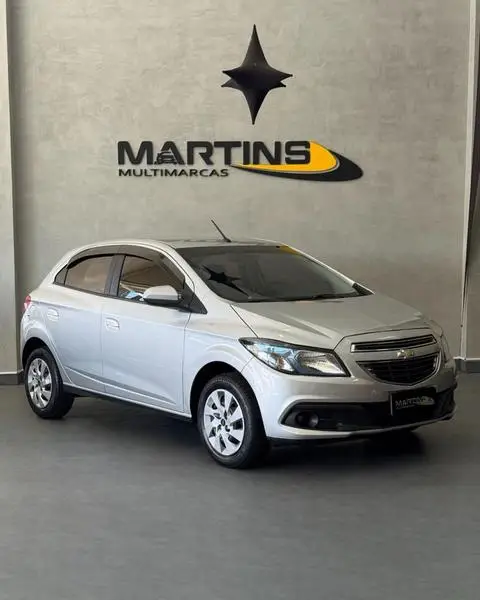 Carro Chevrolet Onix 2015 1.4 LT SPE/4