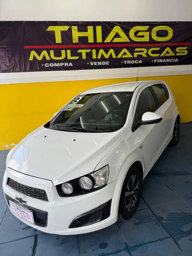 Carro Chevrolet Sonic 2013 Hatch LT