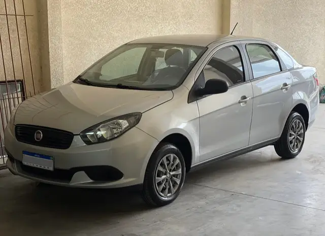 Carro Fiat Grand Siena 2021 Attractive 1.0 (Flex)