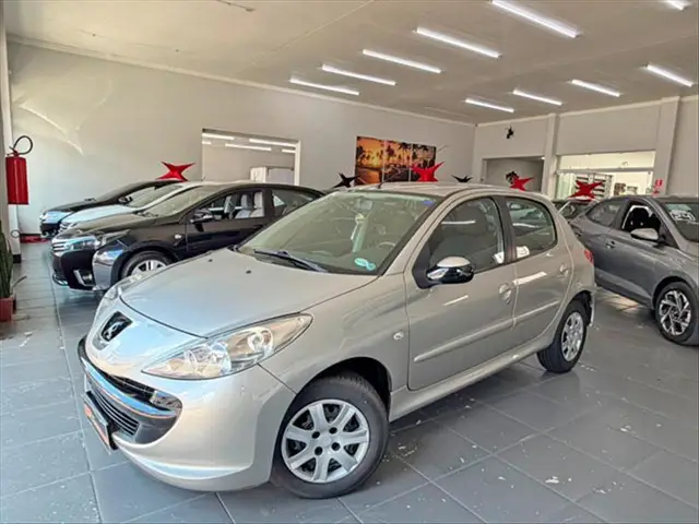Carro Peugeot 207 2011 Hatch XR 1.4 8V (flex) 4p