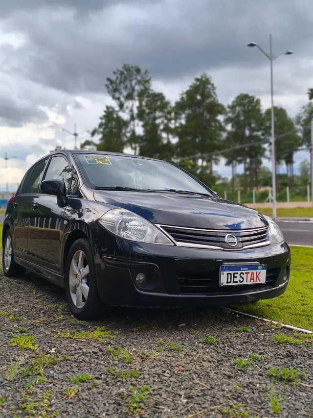 Carro Nissan Tiida 2012 SL 1.8 (flex) (aut)