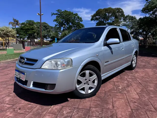 Carro Chevrolet Astra Sedan 2007 Advantage 2.0 (Flex)