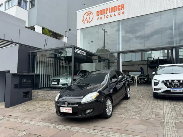 Carro Fiat Bravo 2012 Essence 1.8 16V Dualogic (Flex)