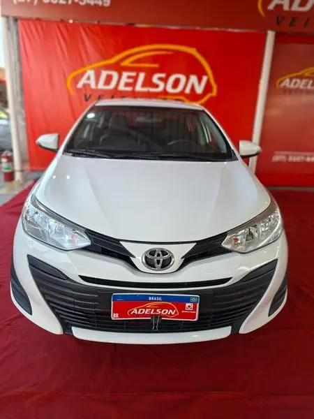 Carro Toyota Yaris Sedan 2021 1.5 XL Plus Connect CVT (Flex)