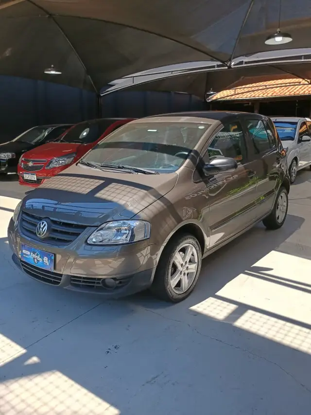 Carro Volkswagen Fox 2009 City 1.0 8V (Flex)