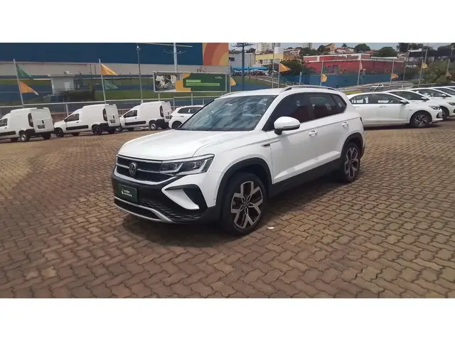 Carro Volkswagen Taos 2024 Highline 1.4 TSI