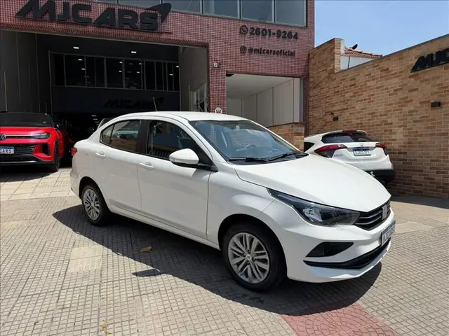 Carro Fiat Cronos 2025 Drive 1.3