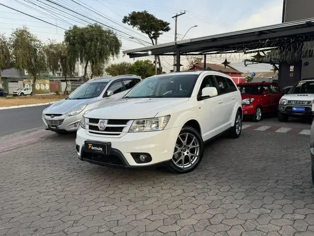 Carro Fiat Freemont 2015 2.4 16V Precision (Aut)