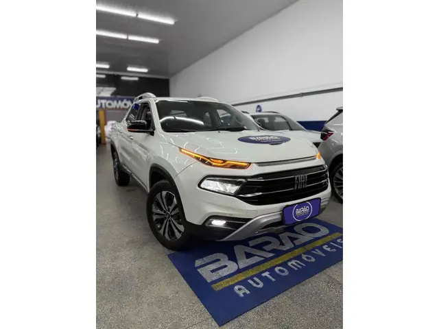 Carro Fiat Toro 2023 Volcano 2.0 TDI 4x4 (Aut)