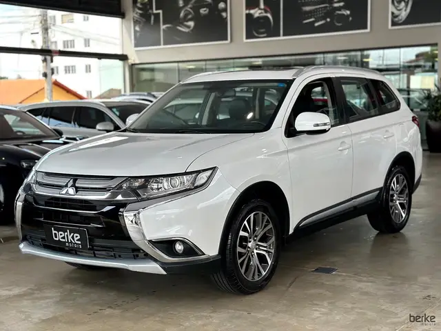 Carro Mitsubishi Outlander 2017 2.0 16V CVT