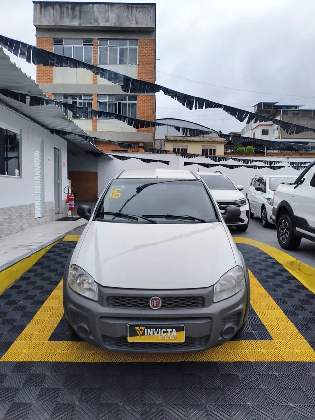 Carro Fiat Strada 2016 Working 1.4 (Flex)