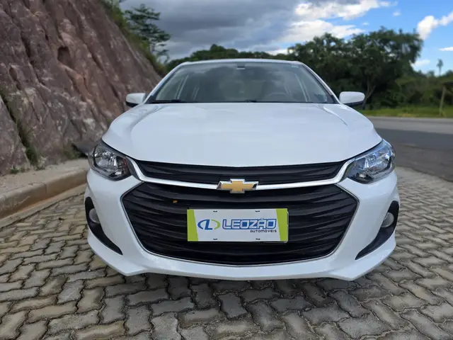 Carro Chevrolet Onix Plus 2024 LT 1.0