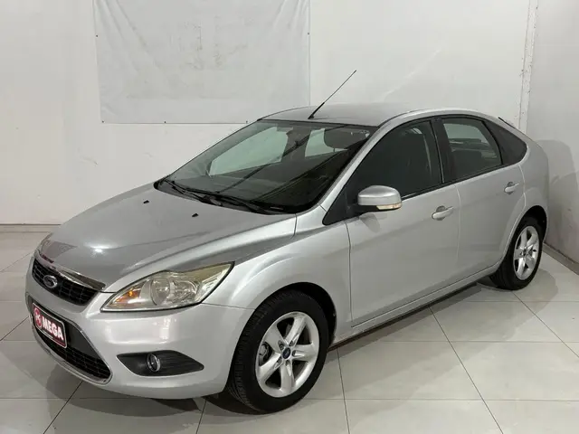 Carro Ford Focus Hatch 2009 GLX 2.0 16V Duratec