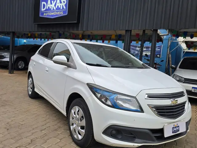 Carro Chevrolet Onix 2016 1.4 LT SPE/4